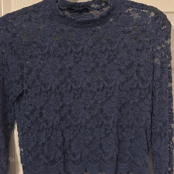 Blue Lace Cropped Long Sleeve - Picture 2 of 3